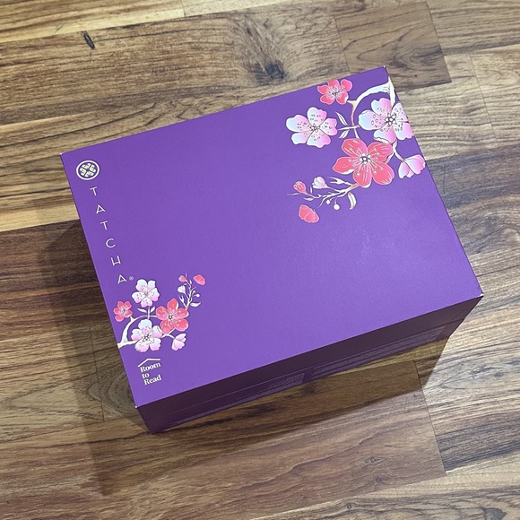 Tatcha Empty Refillable + Mini Serum Jars + Holiday gift box and Furoshiki Wrap - Picture 13 of 16